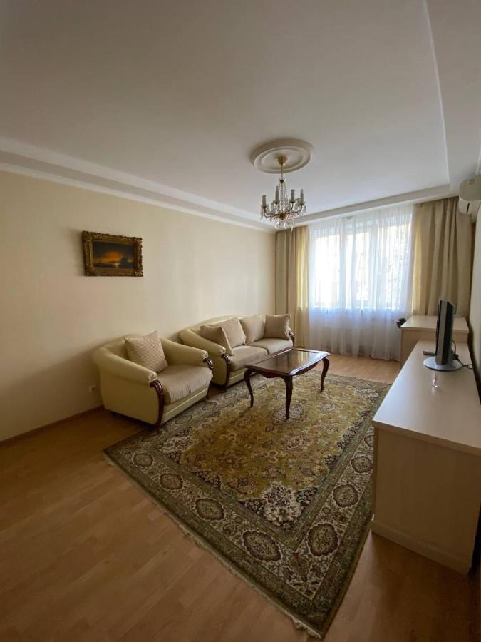 Apartment Mala Zhytomyrska 10 キエフ エクステリア 写真