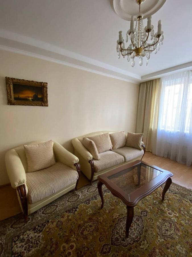 Apartment Mala Zhytomyrska 10 キエフ エクステリア 写真